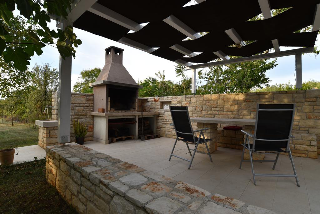 Holiday Home Brhanici Svetvincenat Exterior photo